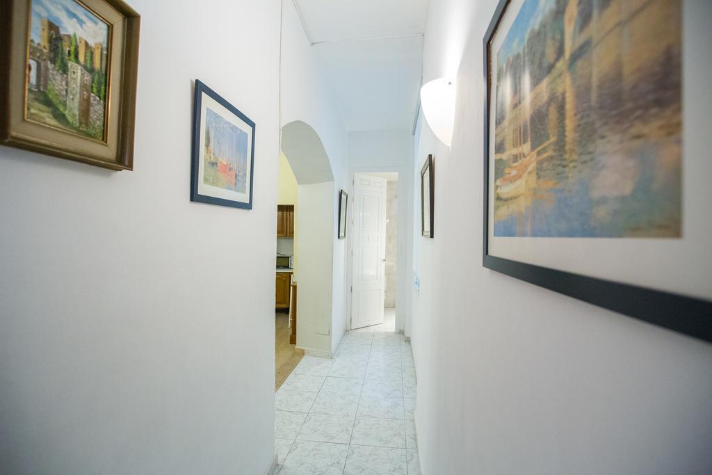 Apartamentos Catedral Malaga Exterior photo