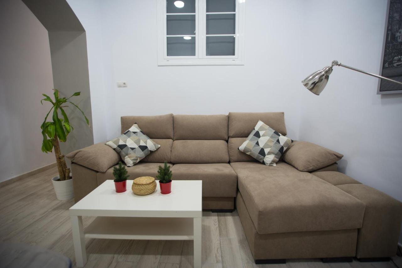 Apartamentos Catedral Malaga Exterior photo