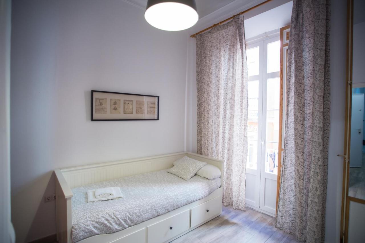 Apartamentos Catedral Malaga Exterior photo